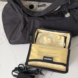 Medela Breast Pump with bag