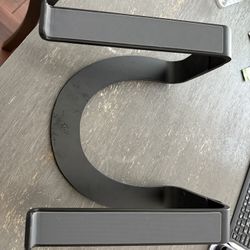 Curve Laptop Stand