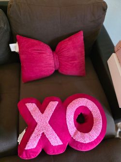 Decorative pillows