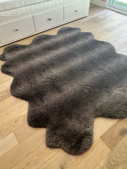 Fluffy rug