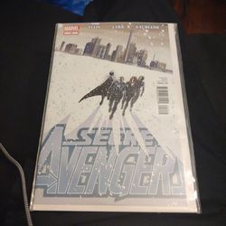 Secret Avengers Marvel Comic Book 
