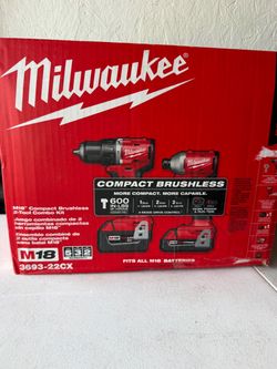 Milwaukee M18 Compact Brushless Hammer Drill/Driver 2-Tool  Combo Kit