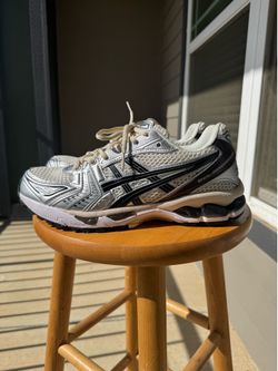 Asics Gel Kayano 14 sz 9