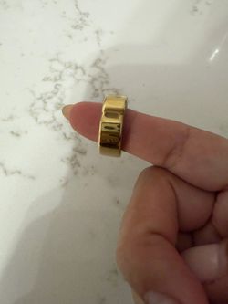 Oura Ring 4 Gold Size 8
