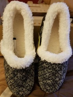 New slipper Toms