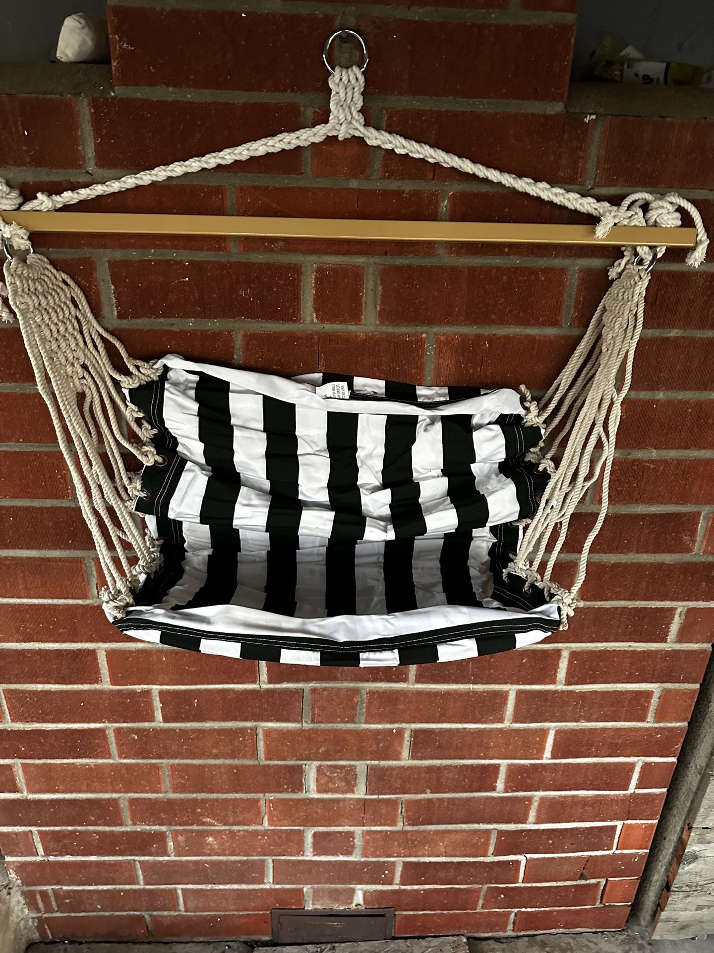 Hanging Chair. New Never Used 