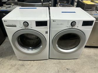LG Front Load Washer & Gas Dryer Set