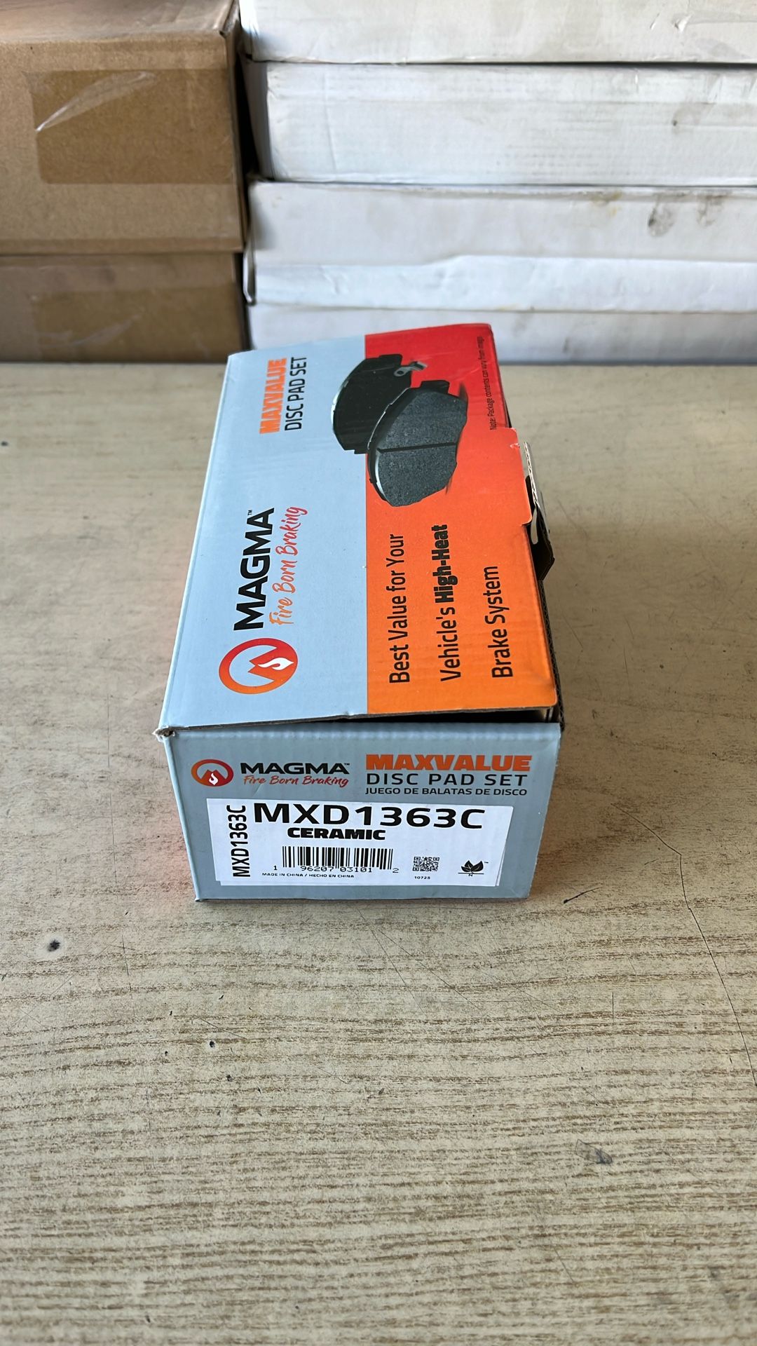 Chevy Express 1500, 09-14 Front Ceramic Brake Pads