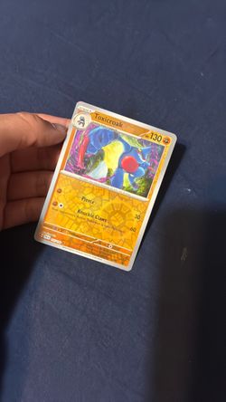 Toxicroak Pokémon TCG Holo Card