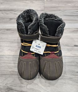 New with Tags Carter's Winter Boots