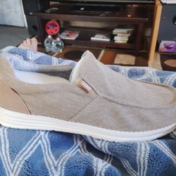 Mens Hands Free Slip-on Loafers 12.5