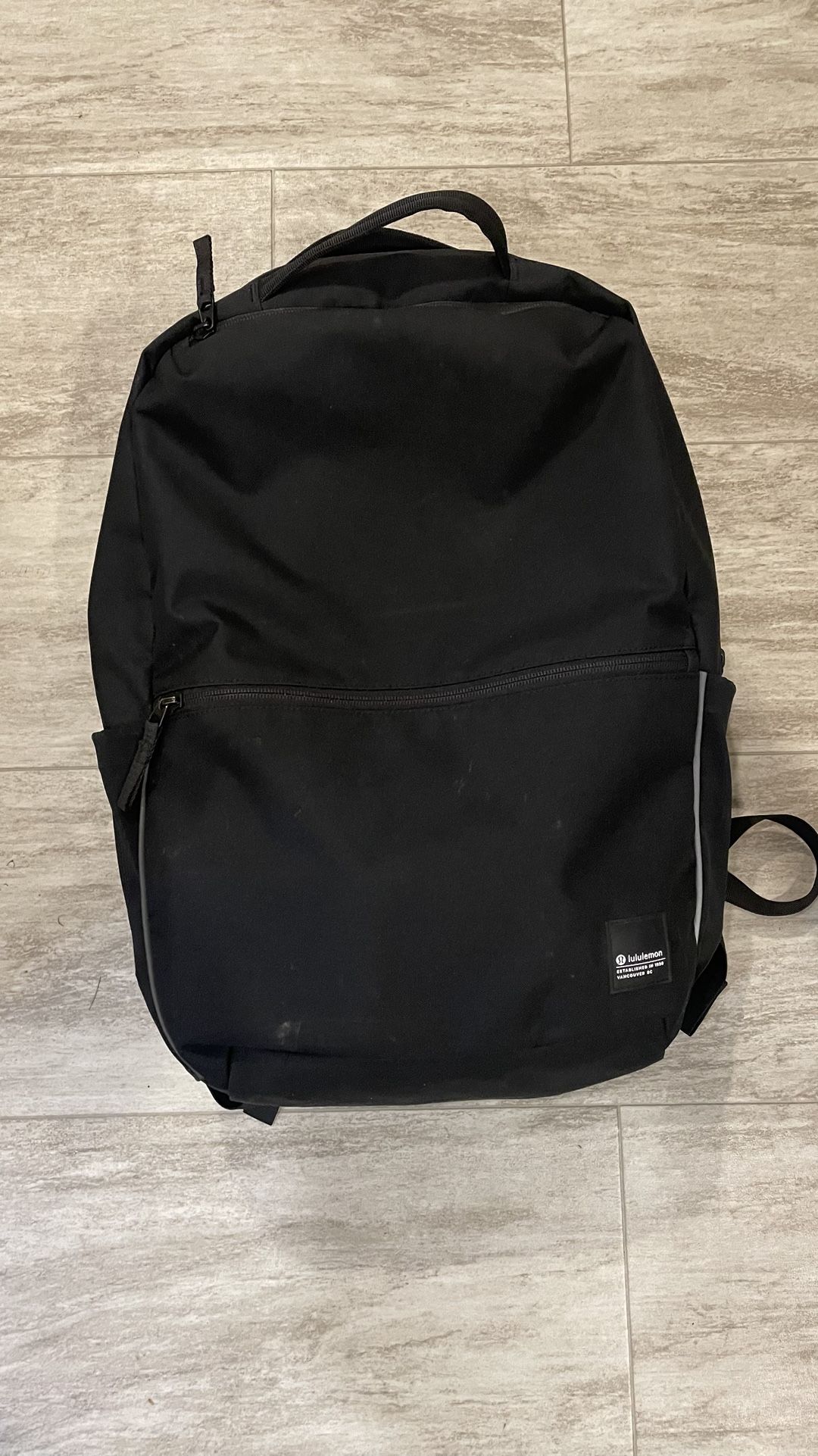 Double-Zip Backpack 22L