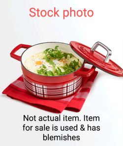 Cast Iron Dutch Oven 2 Quart Red Plain Enamel- Limited Holiday Edition Martha Stewart/Macy's Addition• Cast Iron Cooking, Pots & Pans, Kitchen & Cookw