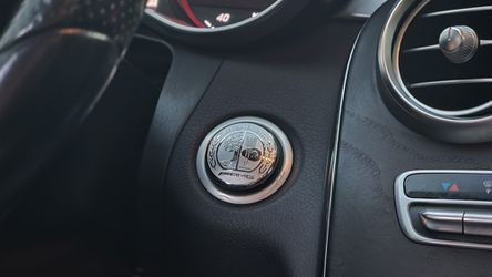 2016 Mercedes-Benz C-Class Thumbnail