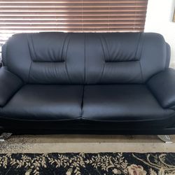 2 Set Black leather sofas 