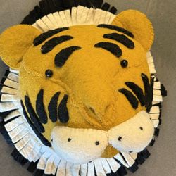 Fiona Walker Felt Animal Heads For Kids Room