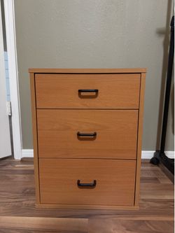 Small 3-Drawer Dresser – Compact & Sturdy