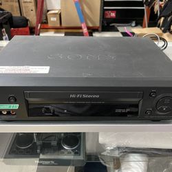 Sony slv-n500 VCR With Remote