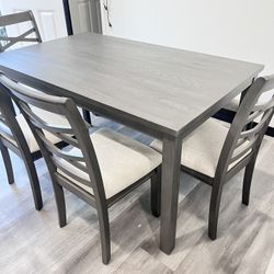 Bonito Comedor Nuevo En Su Caja 