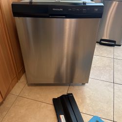 Dishwasher 