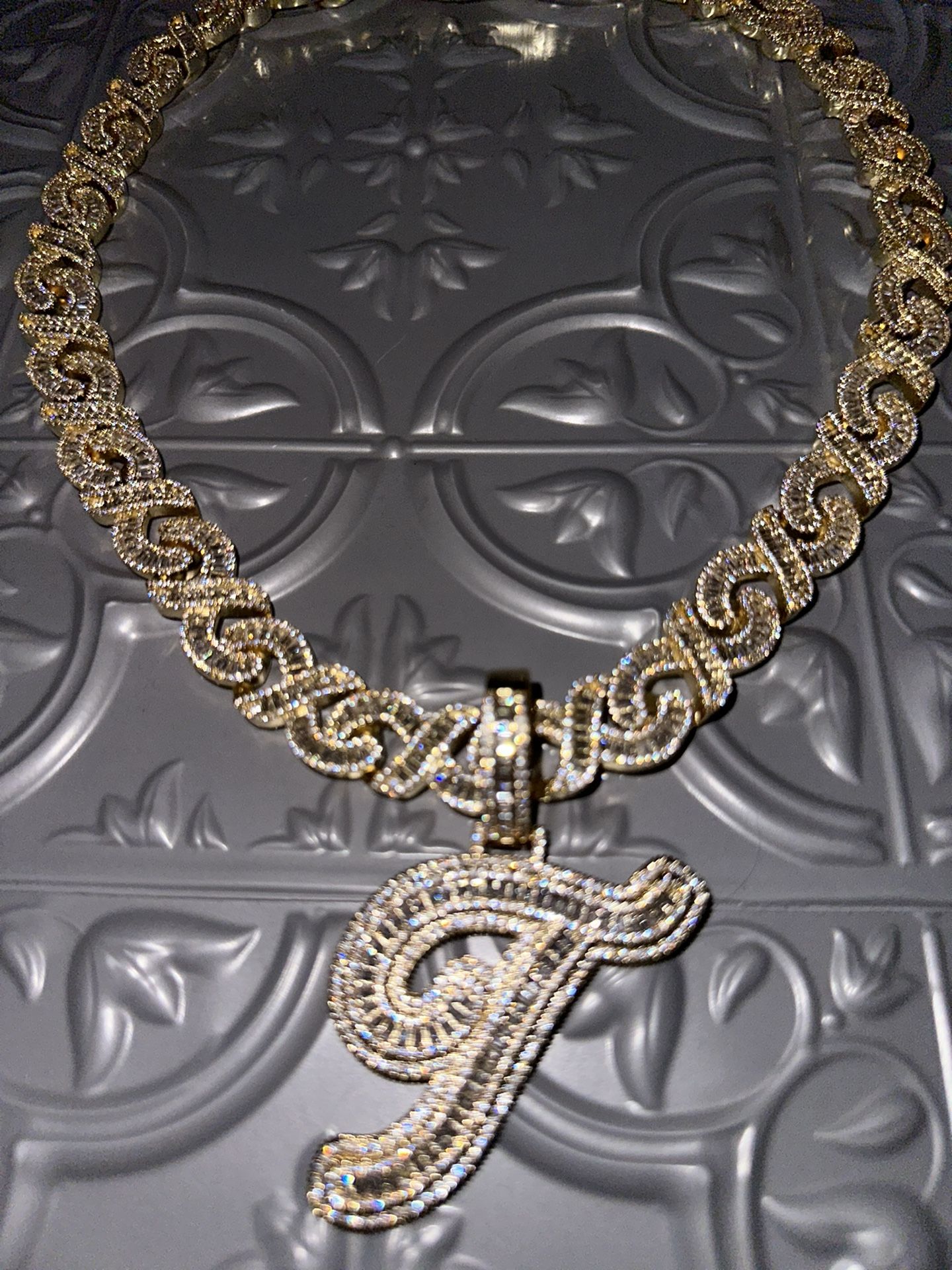 18 k Gold Plated Infinity Link Cuban T Pendant