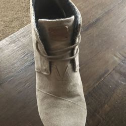 Tom’s beige wedges 9.5