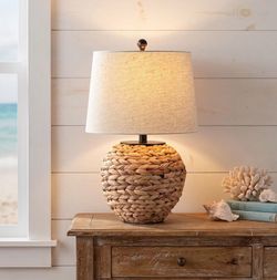 23’’ Rattan Table Lamp with Natural Woven Water Hyacinth Basket Base