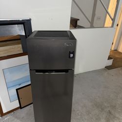 Black Mini Fridge with Freezer (Works Great!)