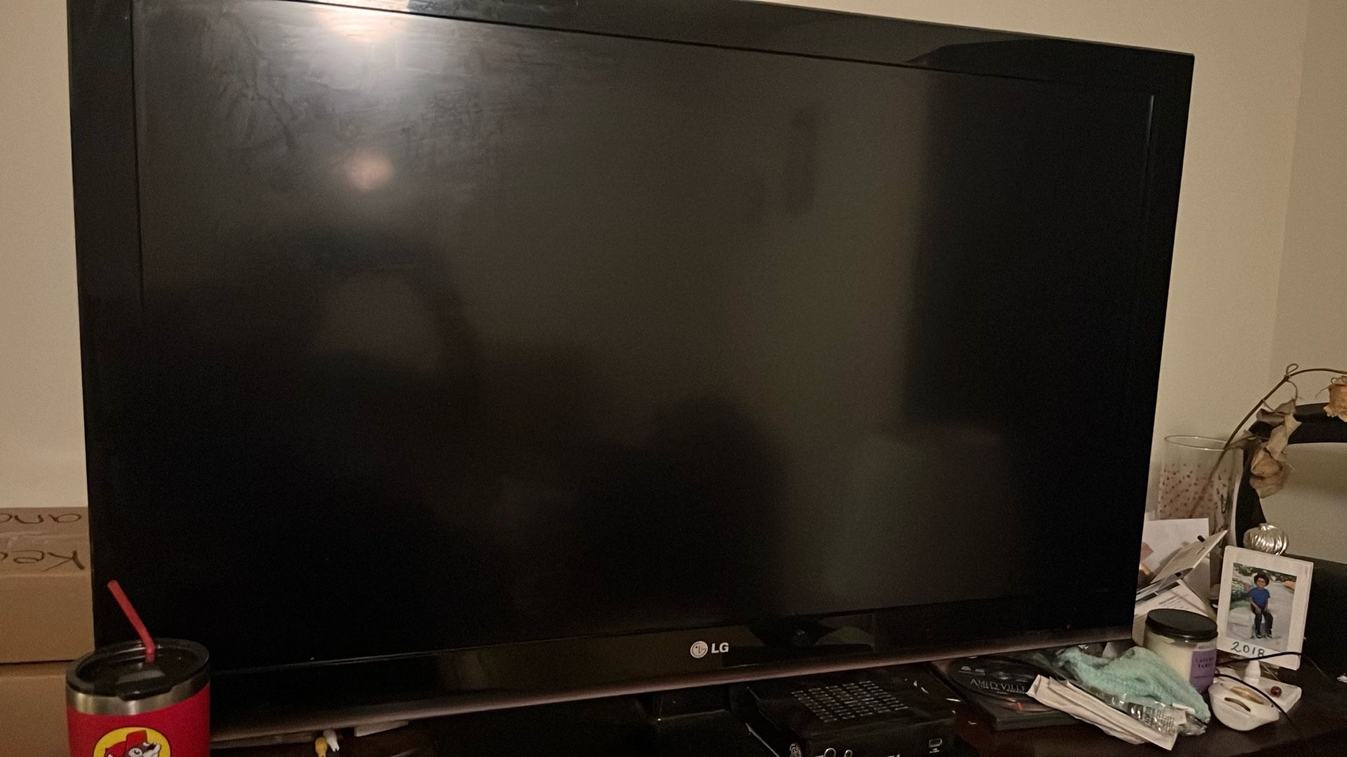 40” TV