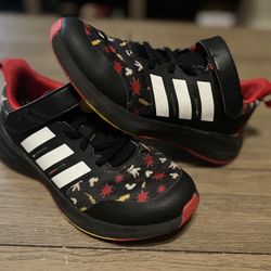 Boys Mickey Mouse Adidas sz 3.5
