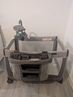 Baby Playard Pack and Play with Bassinet