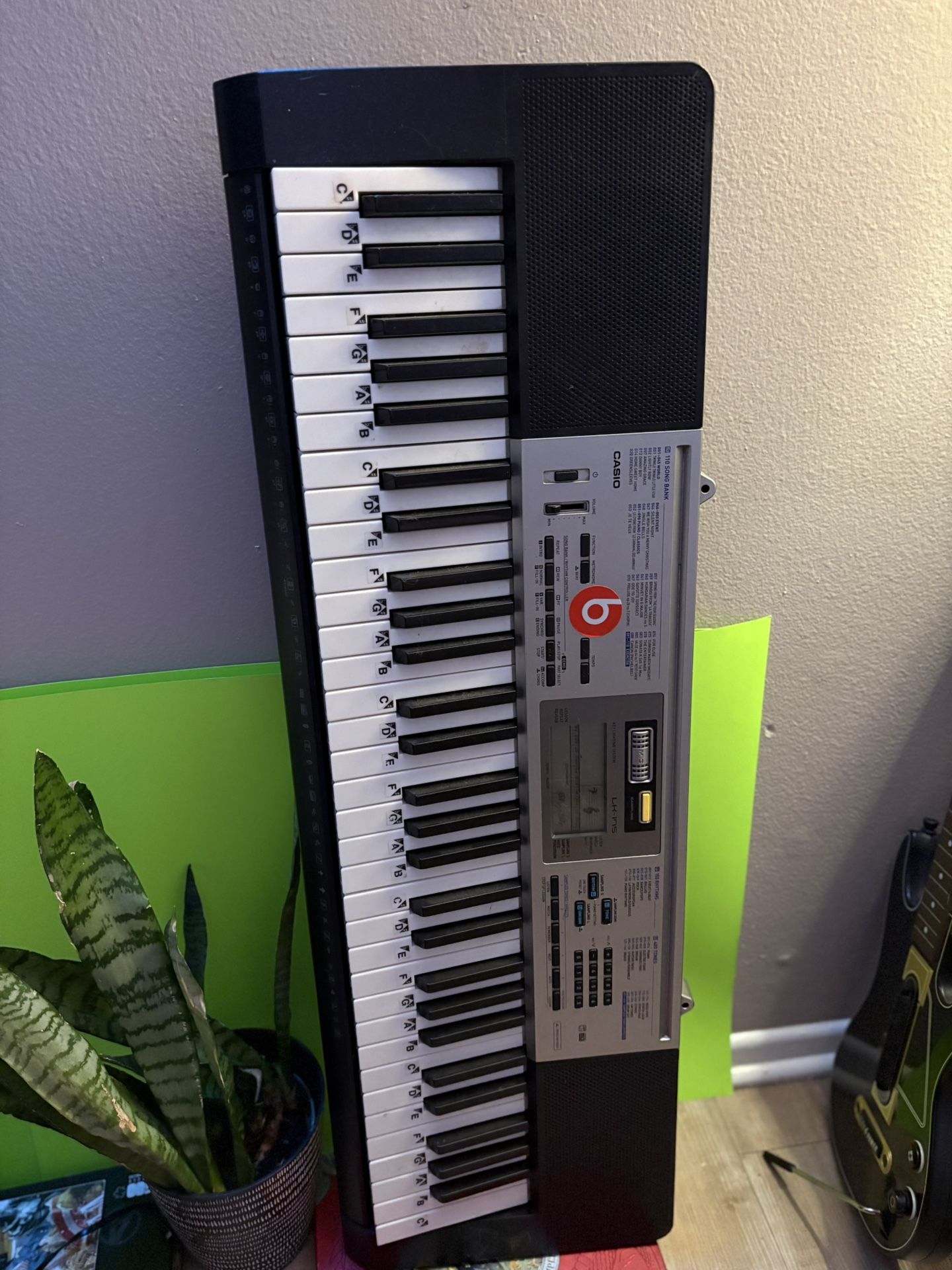 Casio LK-175 Keyboard Piano