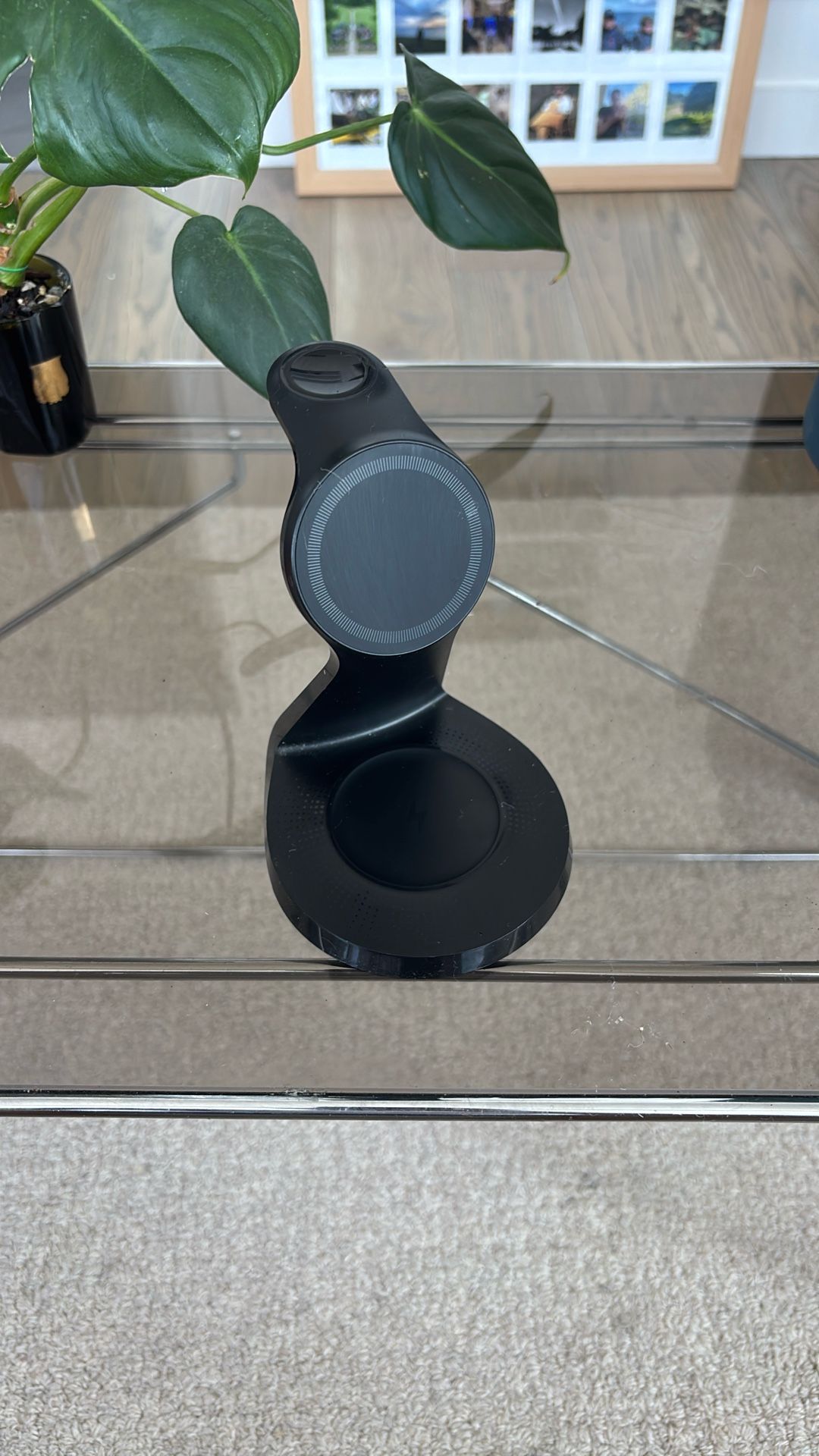 Wireless iPhone / Apple Watch And AirPods Charging Dock