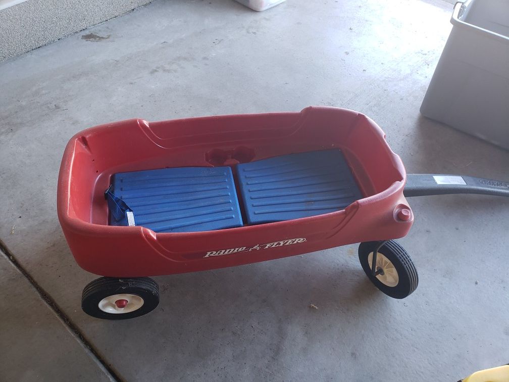 Radio flyer wagon.