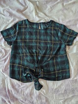 FOREVER 21 green plaid cropped top dress shirt work Wear business casual Clothes office Attire NEW