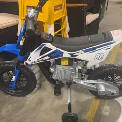 ❤️12V Electric Dirt Bike Toy $70