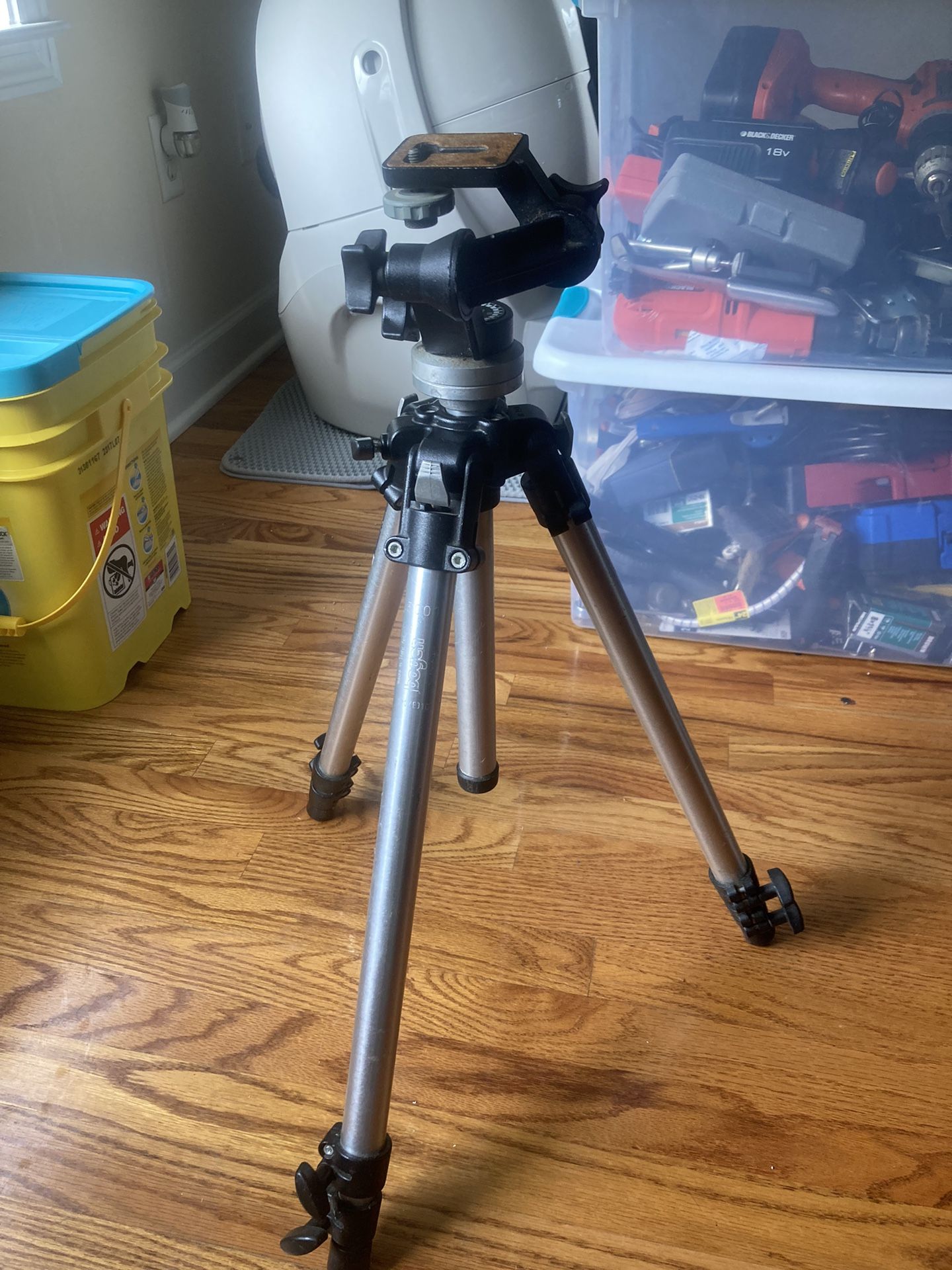 Bogen Manfrotto Professional Tripod