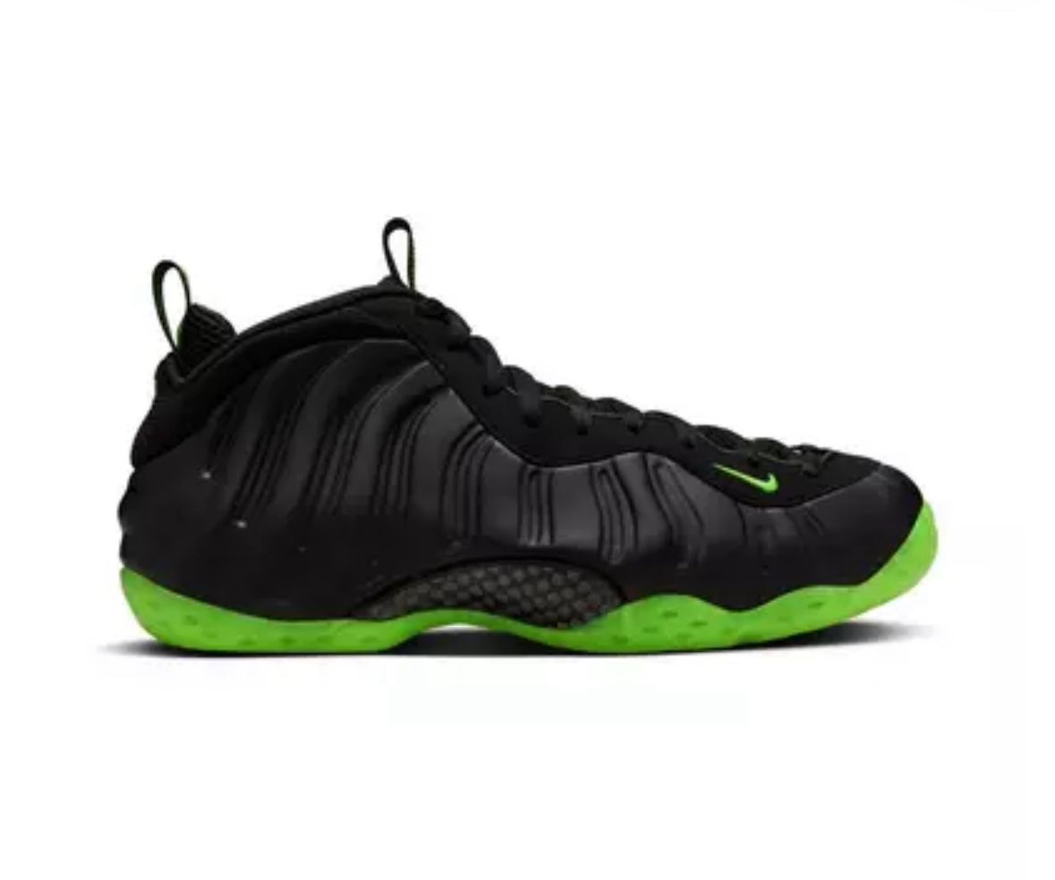 Nike Air Foamposite One “Black volt”