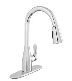 Glacier Bay McKenna Single-Handle Pull Down Sprayer Kitchen Faucet in Polished Chrome