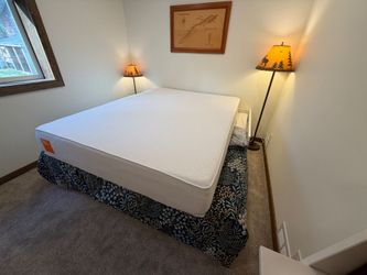 Boring Hybrid King Size Mattress  - Perfect Condition