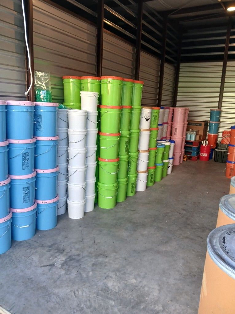 BIG BLOWOUT LAUNDRY DETERGENT SALE