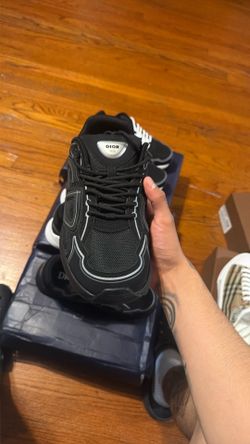 DIOR B30 Size 9