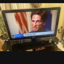 Phillips Color Tv With Remote Works Well 