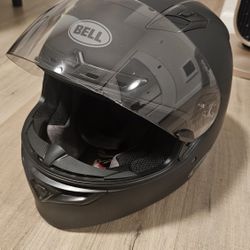 Bell Qualifier DLX MIPS with photochromic visor full face helmet