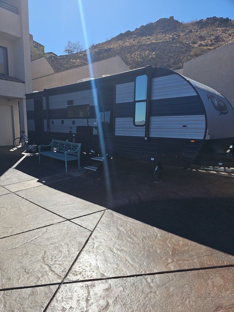 Limited GRAY WOLF RV TRAILOR