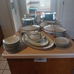  White And Gold Antique Dishes 