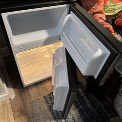 Mainstays 3.2 Cu. ft. 2-Door Refrigerator with Freezer, Stainless Steel Look