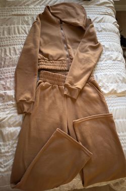 Hermoso conjunto de mujer Talla M✨🤎