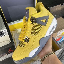 Jordan 4 Lightning 