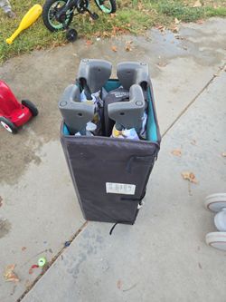 Baby travel play pen